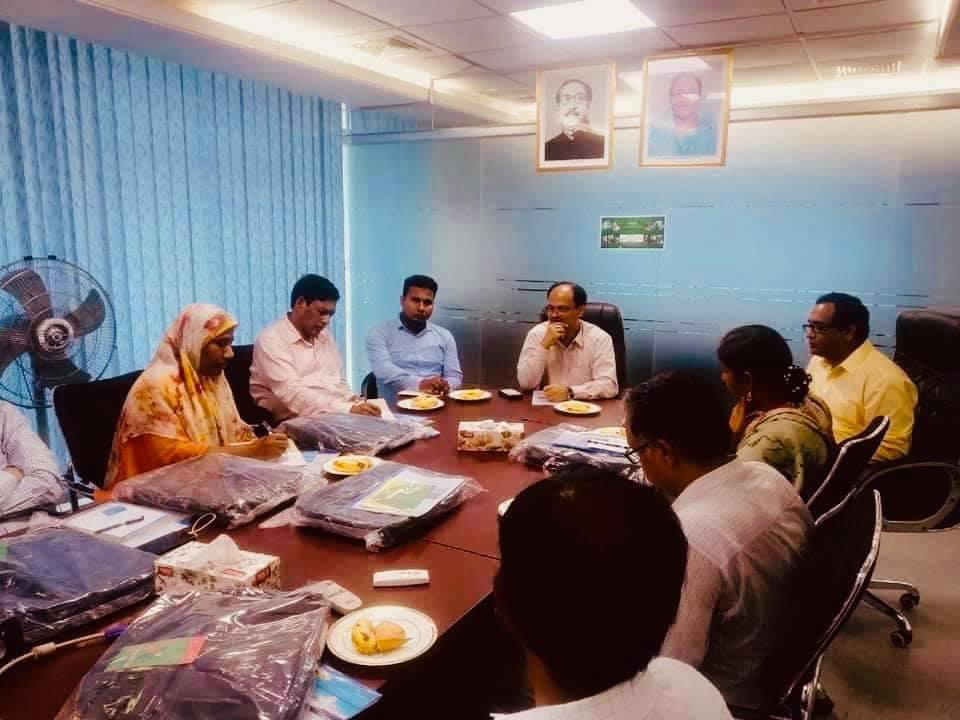 Ministry roundtable discussion with senior officials